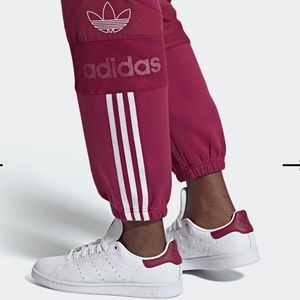 Adidas Unisex Tennis Shoes Turning heads since 1970s